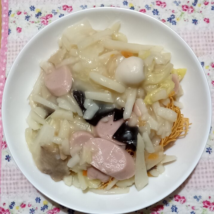 具材がいっぱい！簡単にできる皿うどん♪